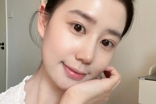 五部塌房逆袭神作:从娱乐圈弃子到文娱巨星的绝地反击之路! 五部塌房逆袭神作:从娱乐圈弃子到文娱巨星的绝地反击之路!